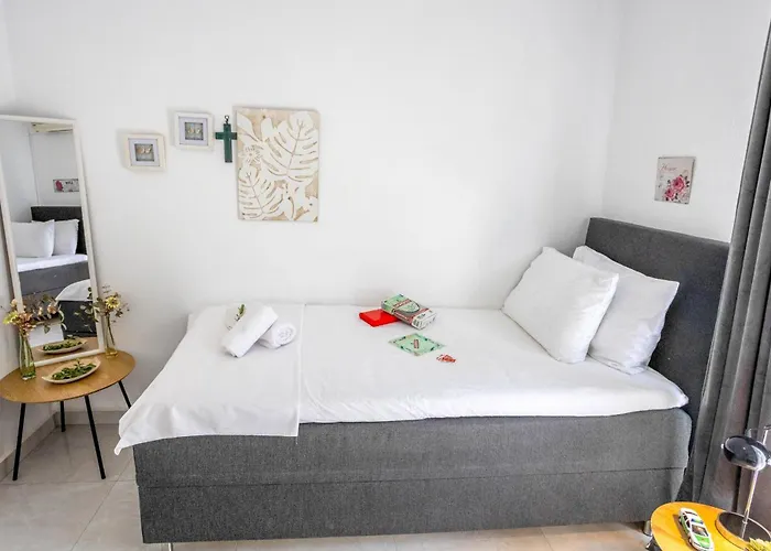 Litsa Case de vacanță